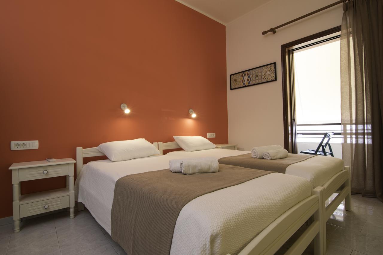 Niki Rooms Palaiochora Dış mekan fotoğraf