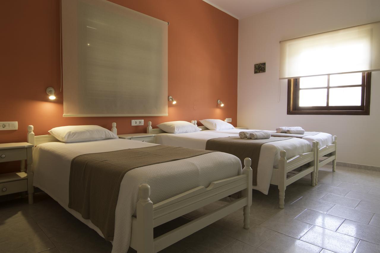 Niki Rooms Palaiochora Dış mekan fotoğraf