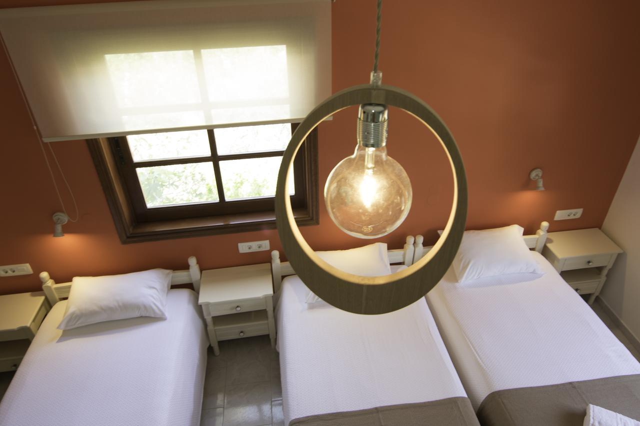 Niki Rooms Palaiochora Dış mekan fotoğraf